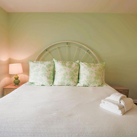 Love Blooms Here Isle of Palms Exterior photo